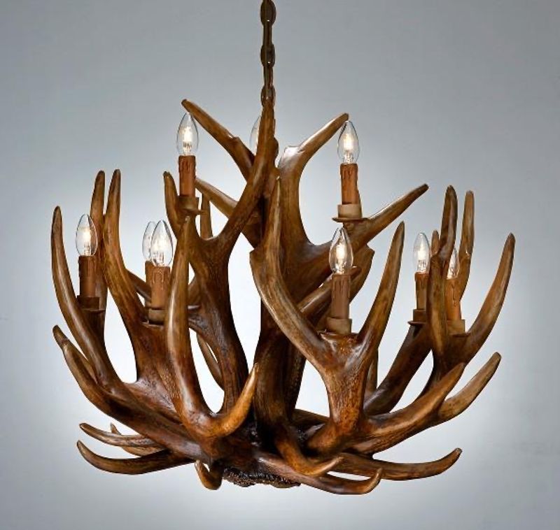 Lysekrone hjort. Gevirlampe